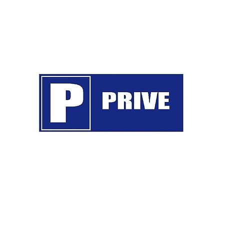 St-Quentin-En-Yvelines Plusieurs Appartements Avec Parking ทรัปส์ ภายนอก รูปภาพ