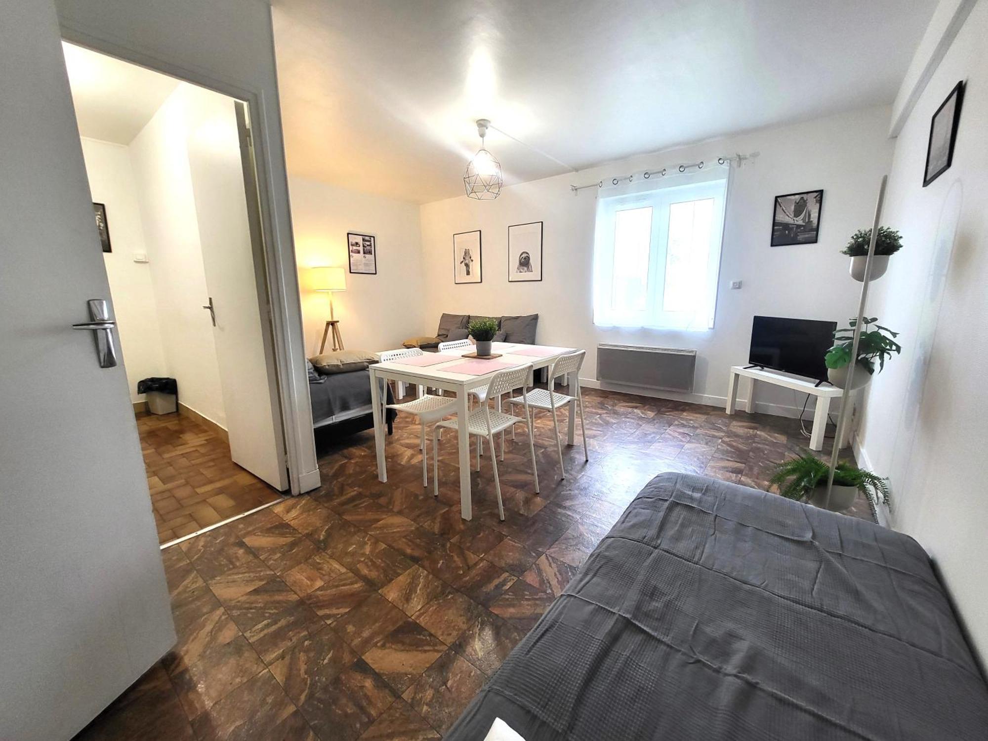 St-Quentin-En-Yvelines Plusieurs Appartements Avec Parking ทรัปส์ ภายนอก รูปภาพ