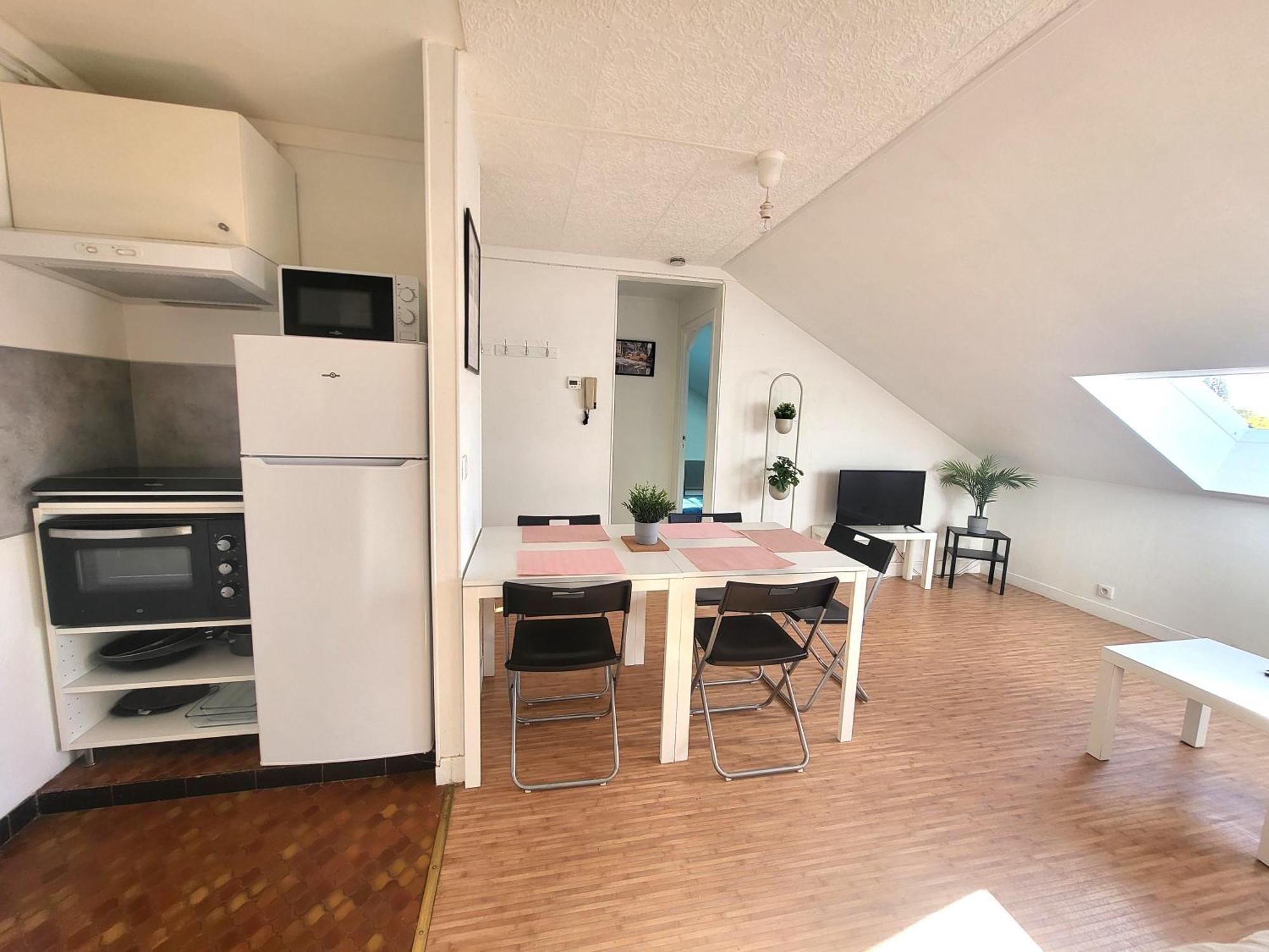 St-Quentin-En-Yvelines Plusieurs Appartements Avec Parking ทรัปส์ ห้อง รูปภาพ