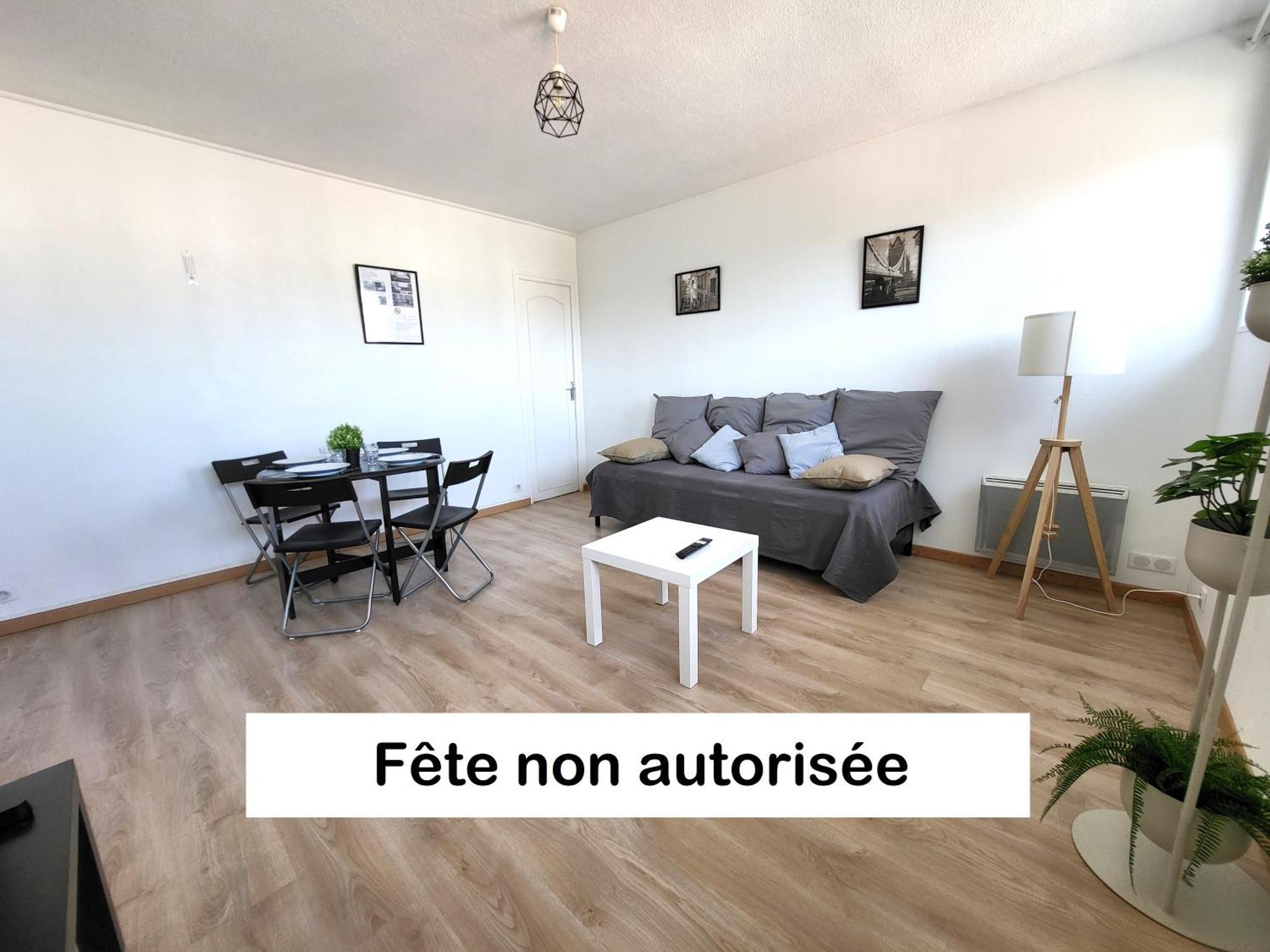 St-Quentin-En-Yvelines Plusieurs Appartements Avec Parking ทรัปส์ ห้อง รูปภาพ