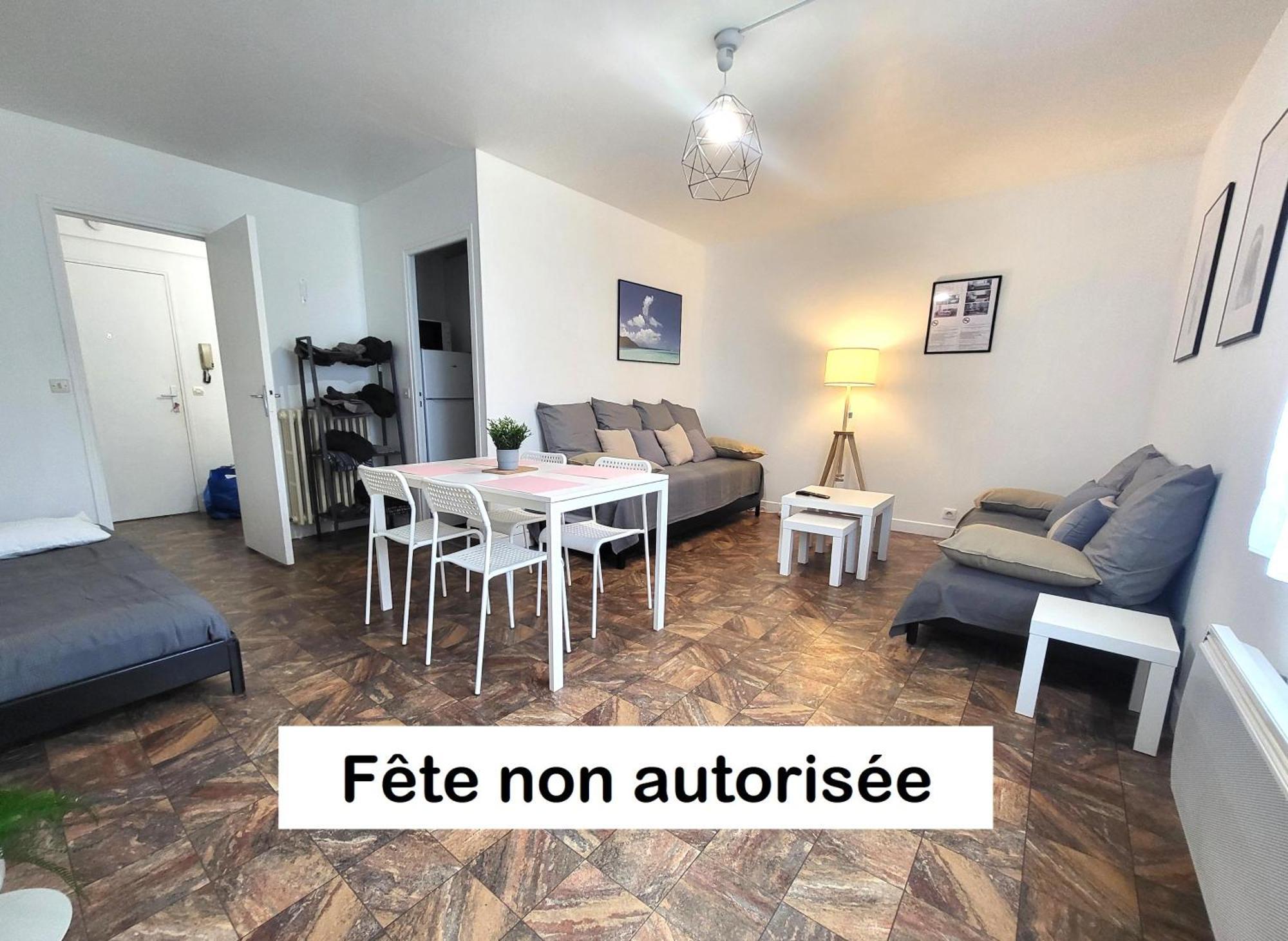 St-Quentin-En-Yvelines Plusieurs Appartements Avec Parking ทรัปส์ ห้อง รูปภาพ